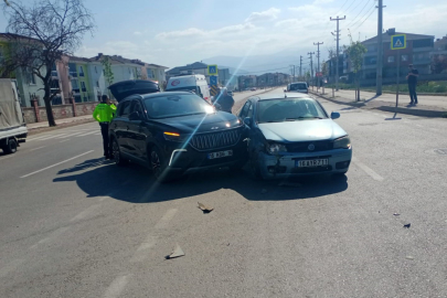 İnegöl'de kaza! 3'ü çocuk 5 kişi yaralandı!