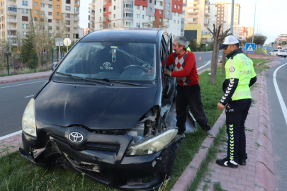 7 kişinin yaralandığı kaza kamerada