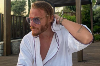 Kerem Bürsin ayna karşısında poz verdi! "Yunan heykeli gibi"