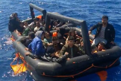 İzmir açıklarında 60 düzensiz göçmen kurtarıldı