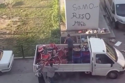 Kasa kasa çilekleri çöpe döktü!