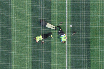 Yorulmayan alev savaşçıları halı sahada böyle dinlendi