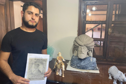 Eğitim almadan doğuştan gelen yeteneğiyle yaptığı eserler görenleri şok ediyor