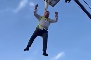 Bursa'da damadı vinçte sallandırdılar