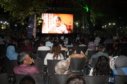 Yenişehir'de açık hava sinemasıyla nostaljik hafta sonu