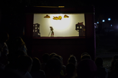 Karagöz Bursalıların gönlüne perde kurdu