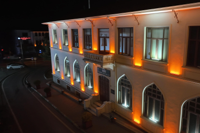 Müzeler geceleri de ziyarete açık