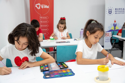 Sanat atölyeleri çocukların hayatlarına renk kattı