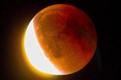 Kanlı Ay tutulması Bursa’dan izlendi