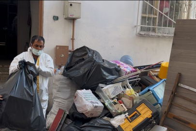 Çöp evde adım atacak yer bulunamadı