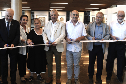 Emekli Olduktan Sonra Ürettiği Çinilerden Sergi Açtı