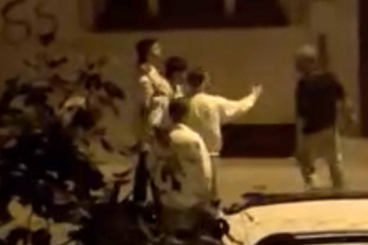 Bursa’da gençler sokak ortasında kavgaya tutuştu