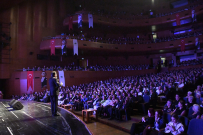 Sanat Güneşi Zeki Müren Osmangazi’de şarkılarıyla anıldı