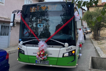 Bursa'da otobüs gelin arabası gibi süslendi