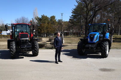 TürkTraktör yenilikçi çözümleri ve geniş ürün yelpazesi ile Bursa Tarım Fuarı’nda