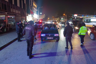 3 saatte aranan 121 şahıs yakalandı