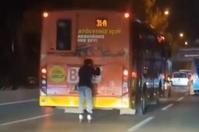 Bursa'da otobüsün arkasında tehlikeli yolculuk