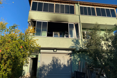 Alevlere teslim olan mutfak küle döndü