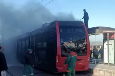 Bursa'da İpek Böceği tramvayında yangın paniği