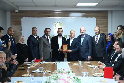 Bursa'da 800 yeni üye AK Parti'ye katıldı