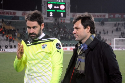 Bursaspor’un Eski Kalecisi Scott Carson Futbola Veda Etti: Sessiz Bir Efsane Emekli Oldu