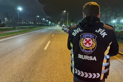 Bursa'da sivil trafik ekiplerinden gece denetimi