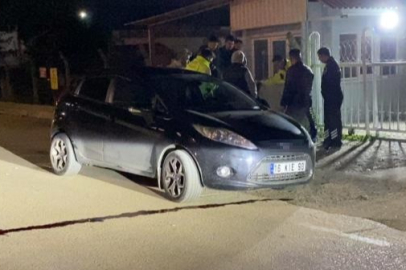 Çarpışmanın etkisiyle başını kaldırıma vurdu, ağır yaralandı