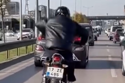 Motosikleti at sürer gibi sürdü