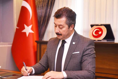 Yenişehir Belediye Başkanı Ercan Özel’den Öğretmenler Günü mesajı