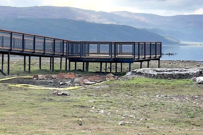 İznik'te Papa ziyareti için mobil baz istasyonları kuruldu, Osmanlı motifli çinilerle hazırlık yapılıyor