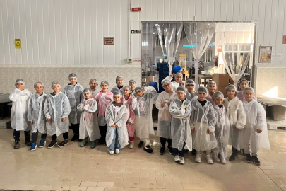 Öğrenciler kestane şekeri üretimini yerinde gözlemledi