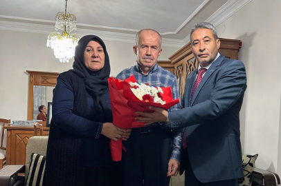 Şehit Serdar Uslu'nun öğretmen babasına anlamlı ziyaret