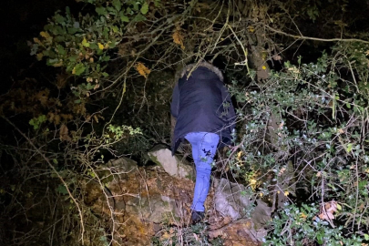 Polisin dur ihtarına uymadı, çamura saplanınca yaya olarak kaçtı