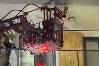 Sinir krizi geçiren kadın evi ateşe vermek istedi