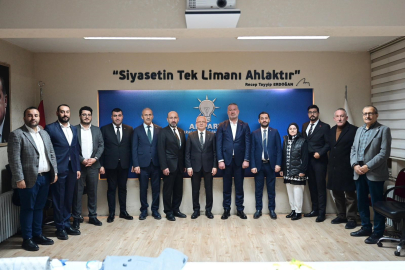 Başkan Gürkan: "Büyükşehirdeki tutarsız yönetim Bursa'ya zaman kaybettiriyor"