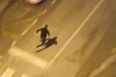 Alkollü sürücü önce araçla sonra koşarak kaçtı