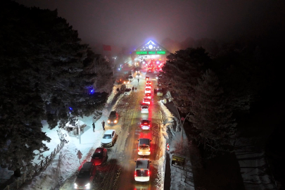 Beyaza bürünen Uludağ'da jandarmadan sıkı denetim