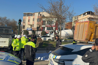 Gemlik’te bisiklet sürücüsü kamyonun altında kalarak hayatını kaybetti