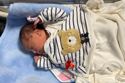 Bursa'da 2026'nın ilk bebeği Şehir Hastanesi'nde dünyaya gözlerini açtı