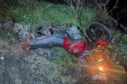 Motosikletten düşen genç ağır yaralandı