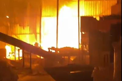 Bursa’da peş peşe Palet fabrikası yangınları: Gece alevlere teslim oldu