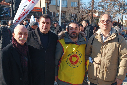 Emekliler için basın açıklaması ve oturma eylemi