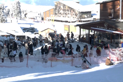 Uludağ rengarenk, sömestr cümbüşü yaşanıyor..