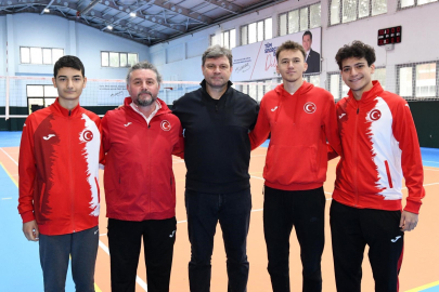 Ertuğrul Sağlam’dan genç sporculara ilham veren ziyaret