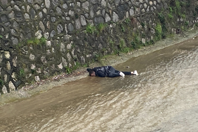 Bursa'da dereye düşen adam kalp masajıyla hayata döndürüldü