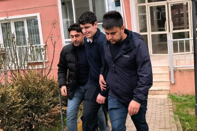 Bursa'da öfkeli genç ablasını bıçakla rehin aldı