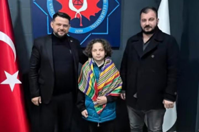 Gençlik Kollarından Alperen’e Anlamlı Teşekkür