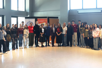 Gençler Nilüfer'de "İfade özgürlüğü" konuşuldu