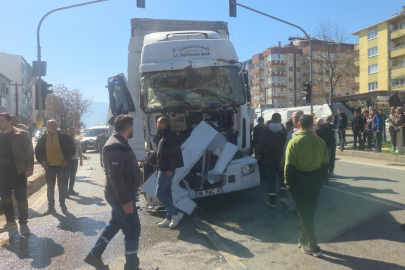 Tır Altında Can Pazarı Kuruldu