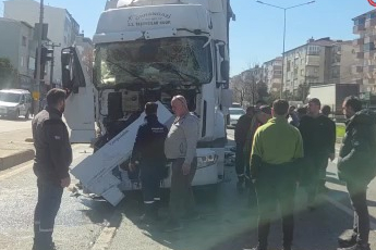 Tır Altında Can Pazarı Kuruldu